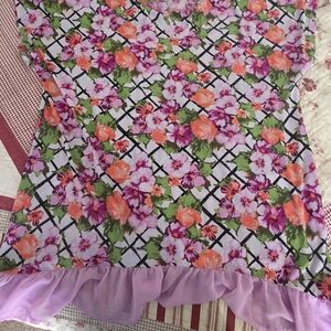 Bundle. Of 2 Size 2x TopsFloral Lattice Ruffle-Hem- Lavender, Green Top